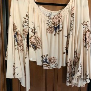 Cotton Candy LA Peach Floral Bell Sleeves Medium